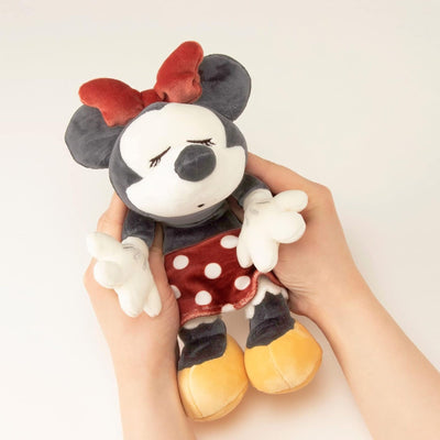 LivHeart Disney Mochi Hug wrist rest, Minnie mouse
