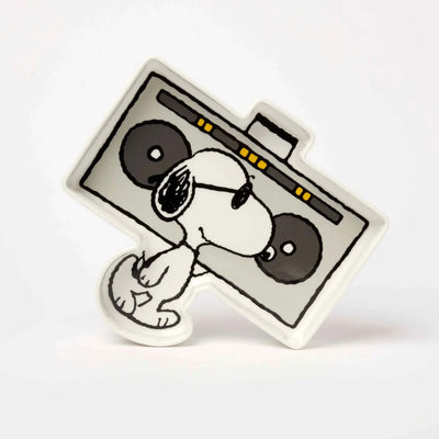 Magpie Peanuts shaped dish, boom box