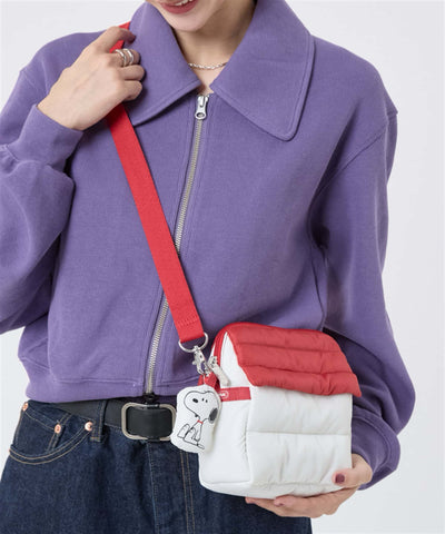 LeSportsac × PEANUTS Snoopy Doghouse bag