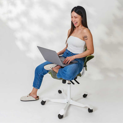 Hag Capisco Puls 8020 fabric, arda moss/white