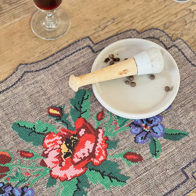 Beija Flor Gobelin Natural Cutout Vinyl Placemat