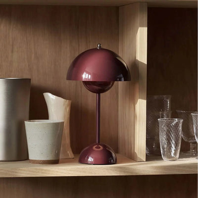 &Tradition Flowerpot VP9 rechargeable lamp, dark plum