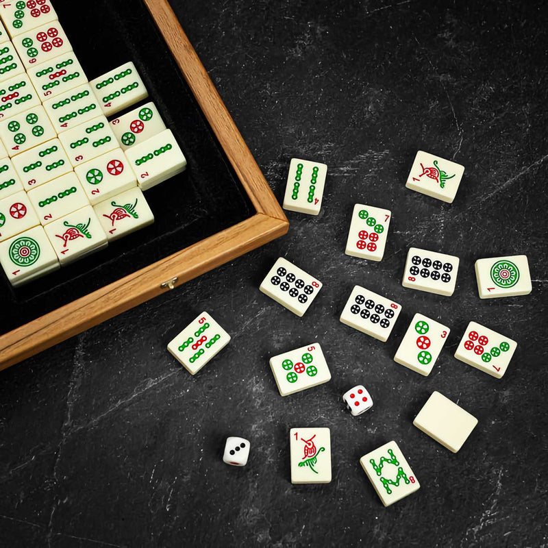 Manopoulos Mah Jongg, walnut