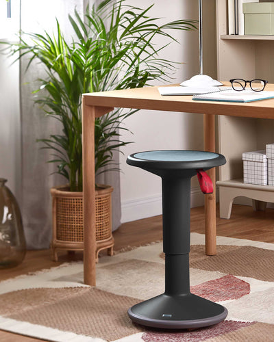 UPis1 100U ergo-stool, Black
