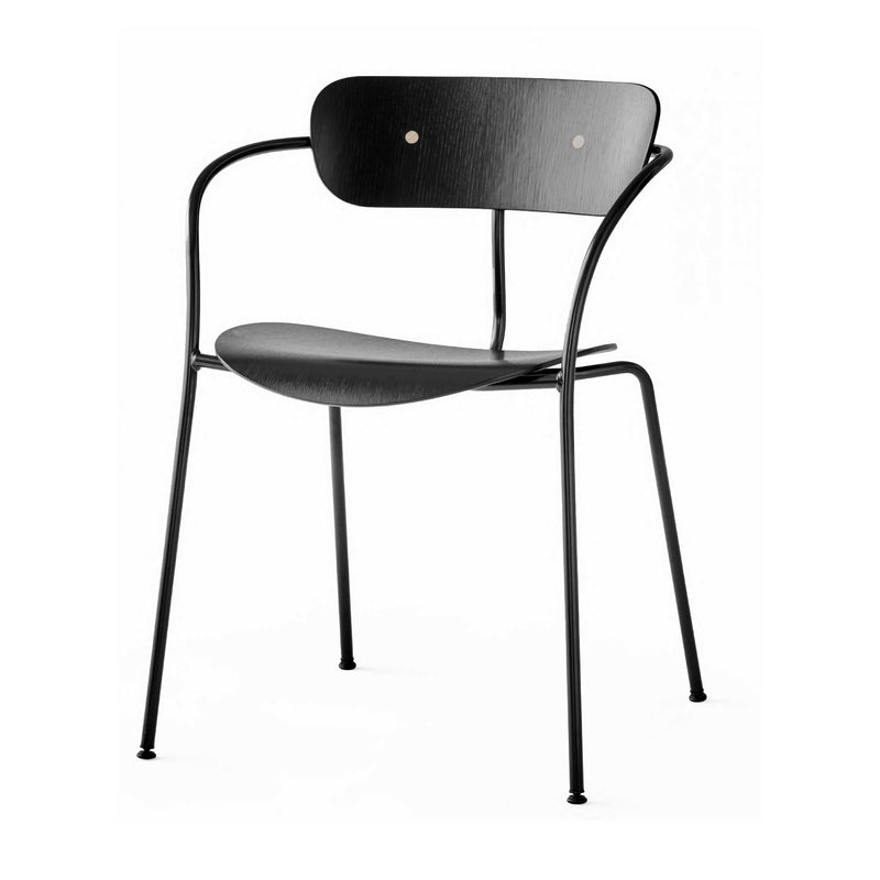 &tradition AV2 Pavilion armchair, black/black/brass fit
