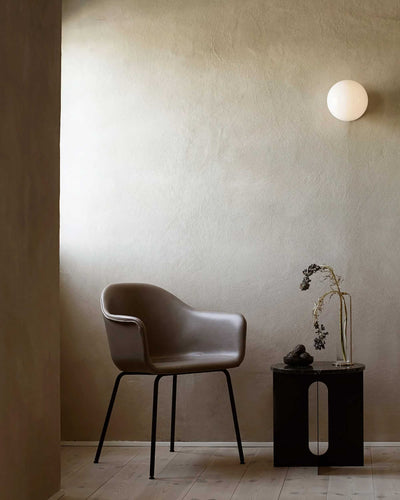 Audo Copenhagen TR Bulb ceiling/wall lamp, black/matt (dim to warm ver.)