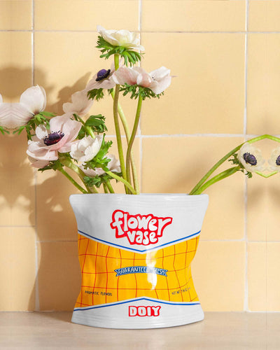 DOIY Corner Shop vase, chips bag