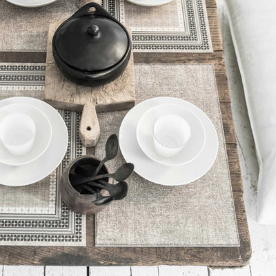 Beija Flor Linen Natural Vinyl Placemat