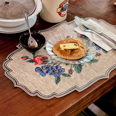 Beija Flor Gobelin Beige Cutout Vinyl Placemat