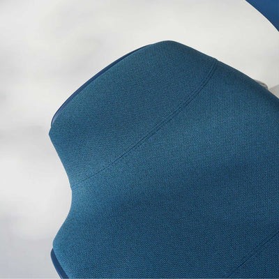 Hag Capisco Puls 8020 fabric, cura blueberry/silver