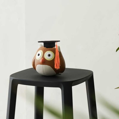 Zuny Bookend Owl with gown cap