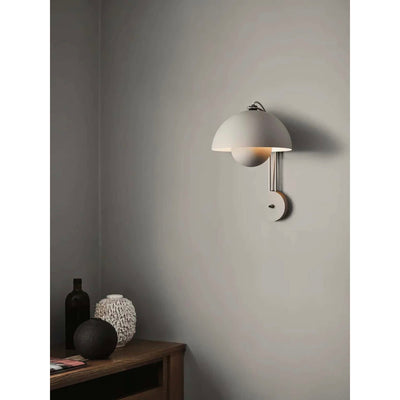 &Tradition Flowerpot VP8 wall lamp, grey beige