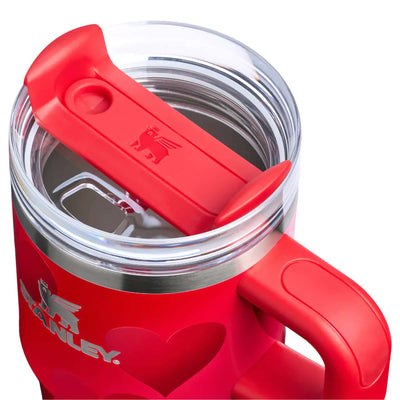Stanley Quencher H2.0 Flowstate™ tumbler 20oz, rouge heart gradient