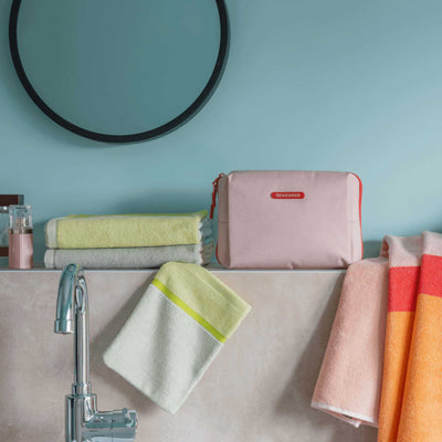 Remember Washbag, berry