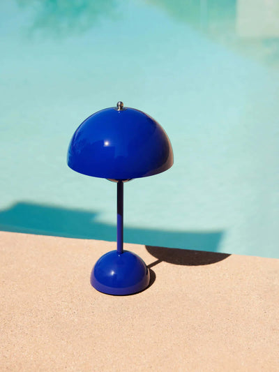 &Tradition Flowerpot VP9 rechargeable lamp, cobalt blue