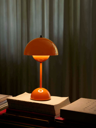 &Tradition Flowerpot VP9 rechargeable lamp, zesty orange