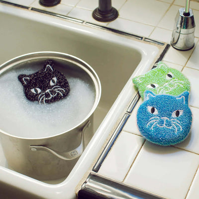Kikkerland Kitty scrub sponges