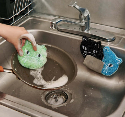 Kikkerland Kitty scrub sponges