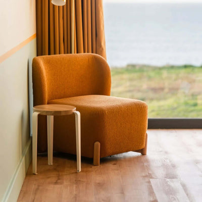 Tiptoe Lou stool, oak/cream white