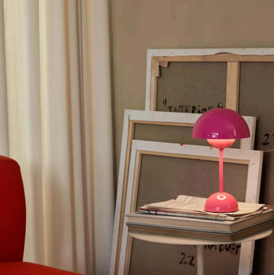 &Tradition Flowerpot VP9 rechargeable lamp, tangy pink