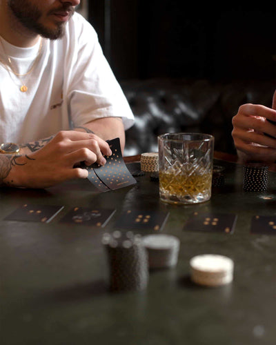 Suck UK Dead Man's Hand Poker Set