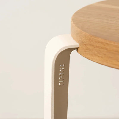 Tiptoe Lou stool, oak/cream white