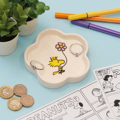Magpie Peanuts trinket dish, woodstock