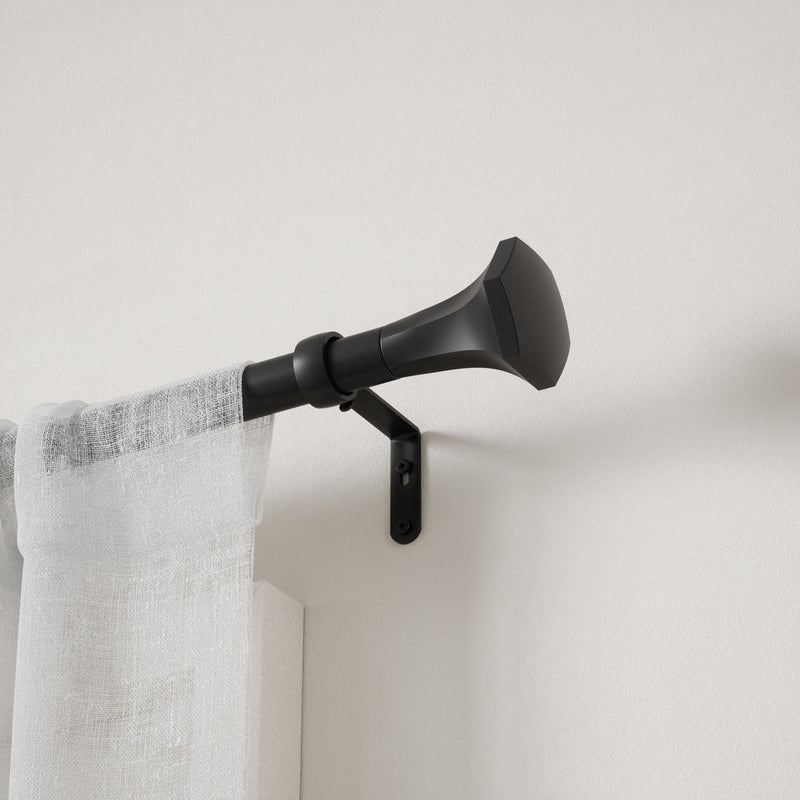 Umbra Sita Curtain Rod (91-183cm) , Matte Black