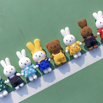 Just Dutch Miffy crochet, Black Dress