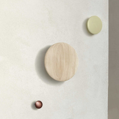Muuto Dots Wood ø17 wall hook, oak