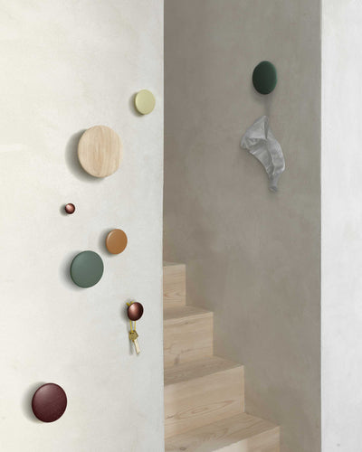 Muuto Dots Wood ø17 wall hook, oak