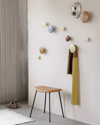 Muuto Dots Wood ø17 wall hook, oak