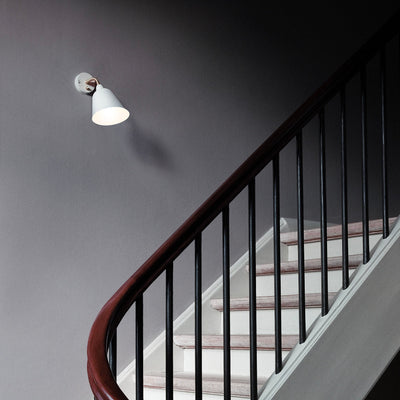 &Tradition AJ9 Bellevue Wall Lamp , White/Brass