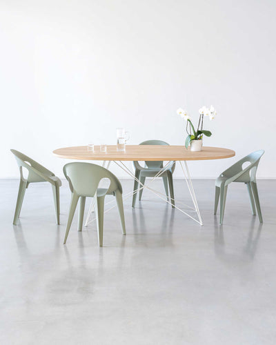 Magis Bell chair, Dawn