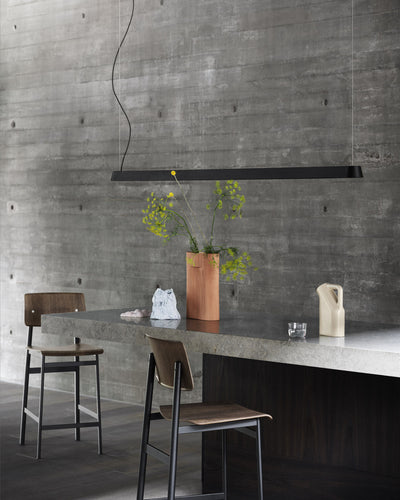 Muuto Linear pendant lamp, black (169.2 cm)