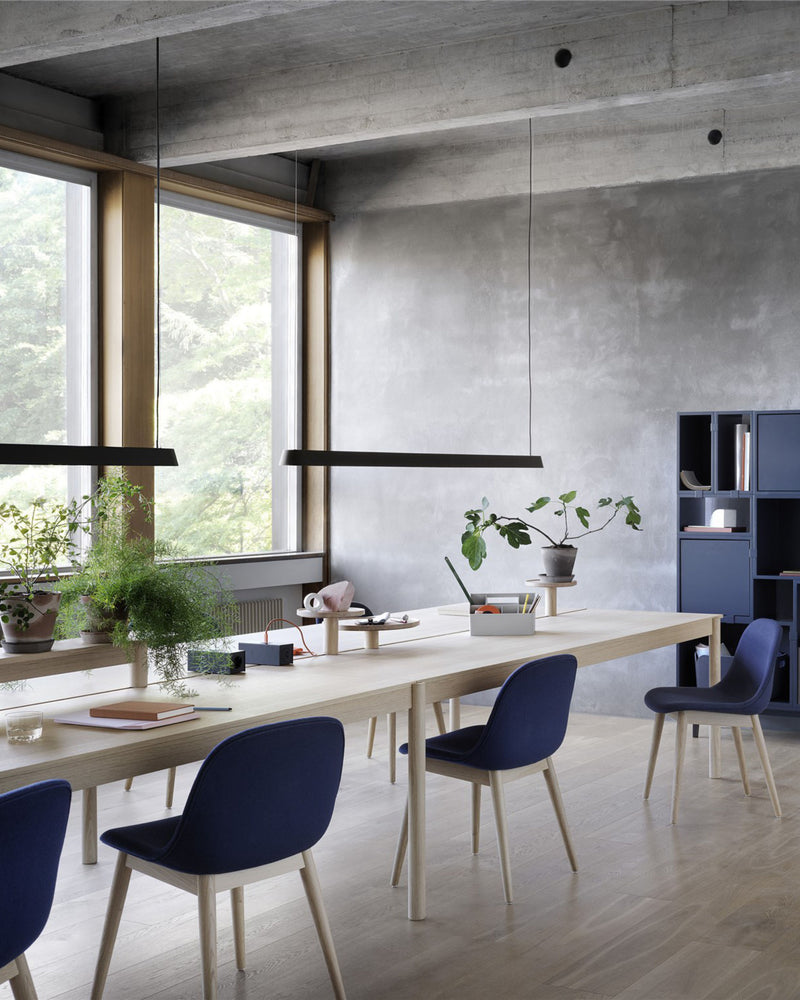 Muuto Linear pendant lamp, black (87.2 cm)