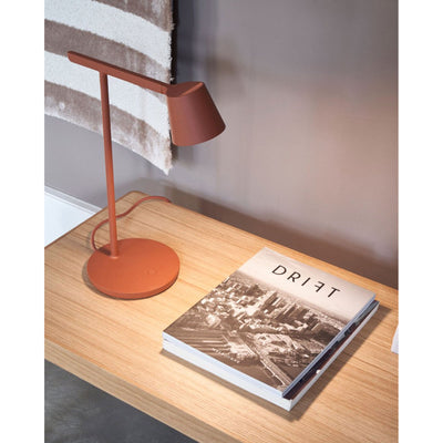 Muuto Tip Table Lamp, copper brown
