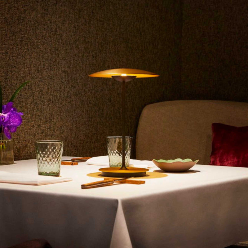 Marset Ginger 20 M rechargeable lamp, brushed brass/white