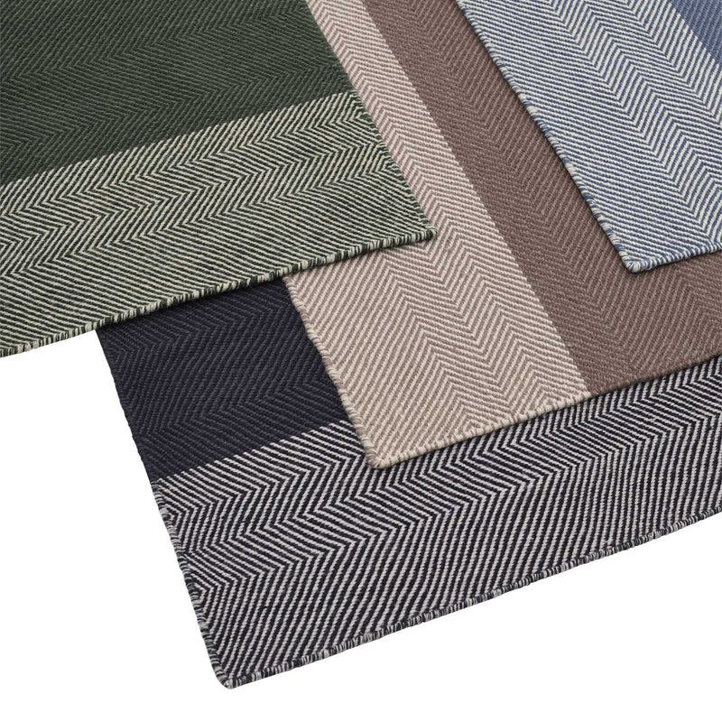 Muuto Varjo rug, dark green (200x300 cm)
