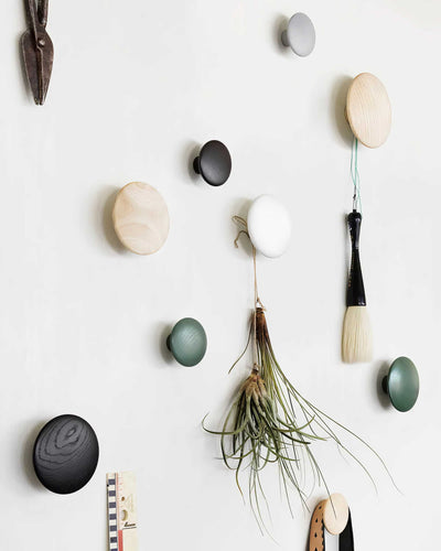 Muuto Dots Wood, Oak (Ø9cm)