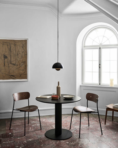 &Tradition AV1 Pavilion Chair, lacquered walnut/black/matt brass