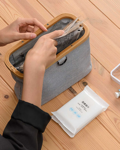 Gudee Uroki toiletry bag