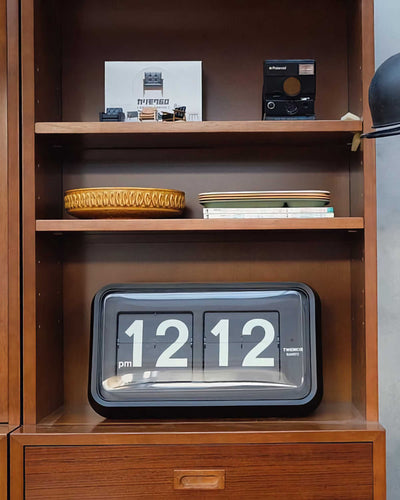 Twemco BQ-100 Jumbo Flip Clock, black