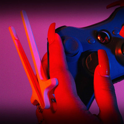 Snactiv + Case wearable chopsticks, dark mode