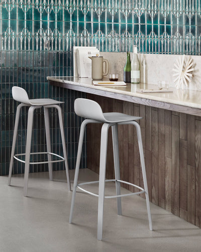 Muuto Visu counter stool, grey/grey (65 cm)
