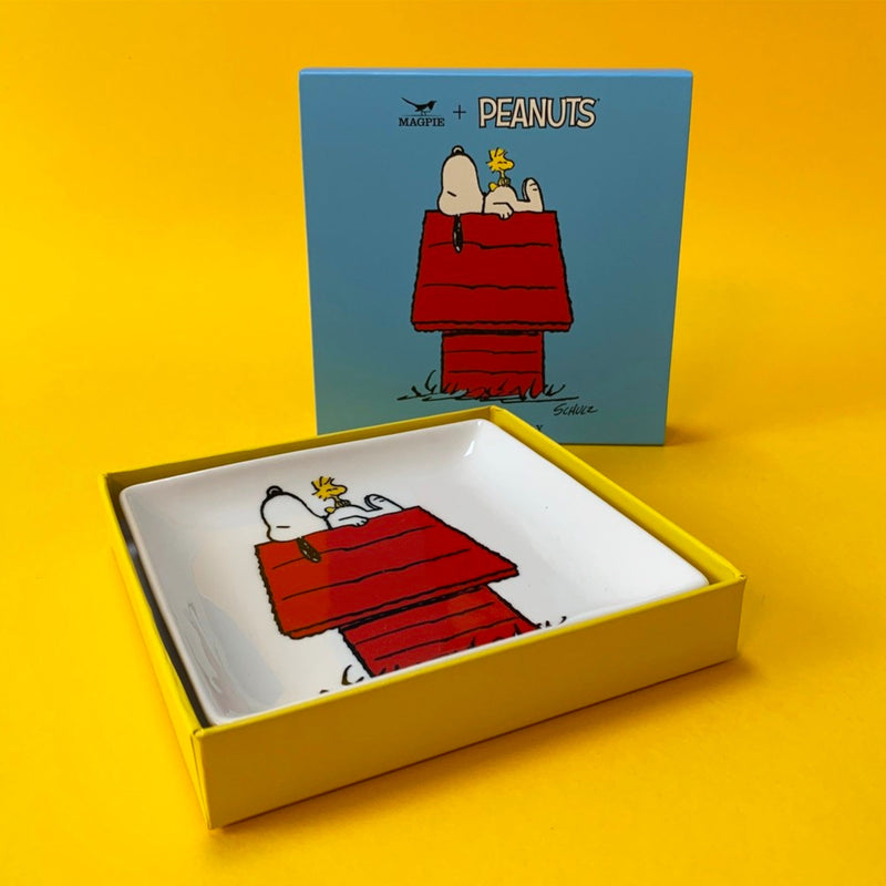 Peanuts x Magpie Snoopy trinket tray, house