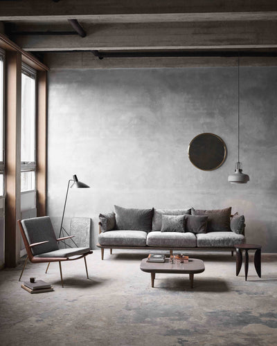 &Tradition HM2 Boomerang Lounge Chair, Duke 004/oiled walnut