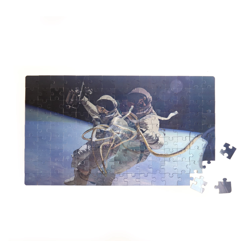 Kikkerland Astronaut Motion Puzzle 135pcs