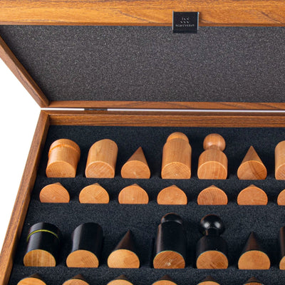 Manopoulos Bauhaus Chess Set