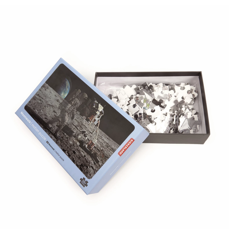 Kikkerland Moon Walker Motion Puzzle 135pcs